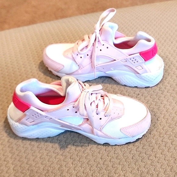 Nike Huarache Run (Pink/White) - Picture 3 of 8